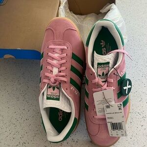 NWT Adidas Gazelle Bold Platform Gum
Sole Shoe Pink/Green Size Women 9.5